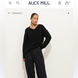Alex Mill 💯 V neck cashmere sweater.Women.